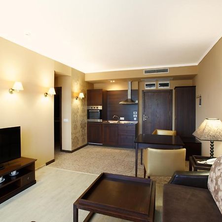 Royal Beach Apartment Sea View 2 써니비치 외부 사진