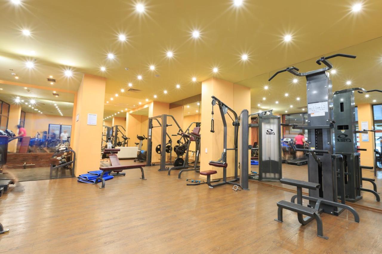 Royal Beach Apartment Sea View 2 써니비치 외부 사진